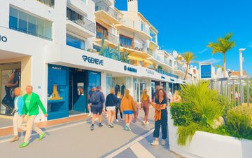 Property slide 17