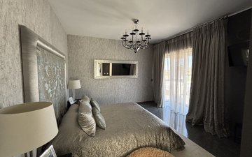 Property slide 21
