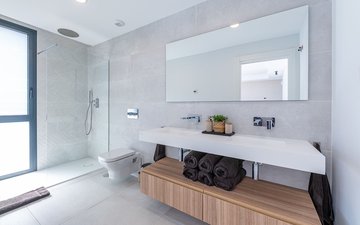 Property slide 17