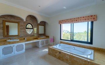 Property slide 20