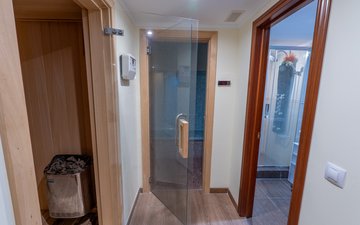 Property slide 32