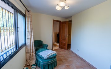 Property slide 40