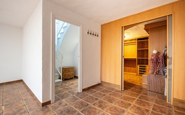 Property slide 16