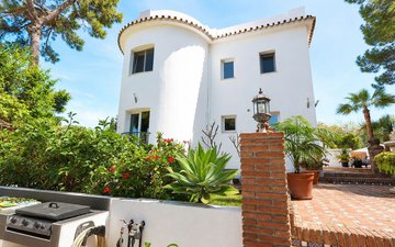 Property slide 18