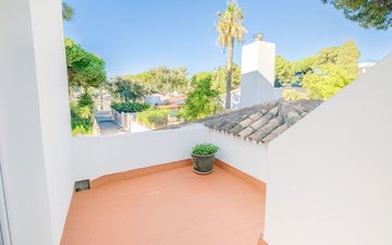 Property slide 61