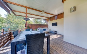 Property slide 10