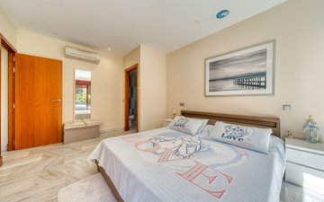 Property slide 17