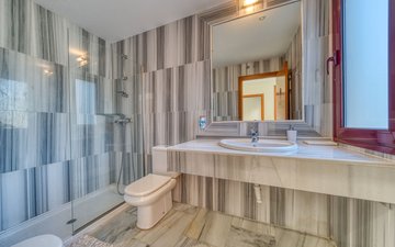 Property slide 18