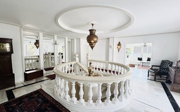 Property slide 10