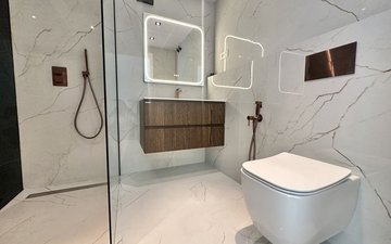 Property slide 32