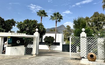 Property slide 61