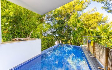 Property slide 42