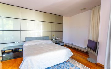 Property slide 46