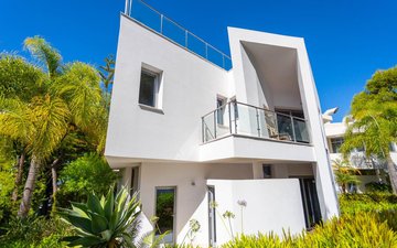 Property slide 51