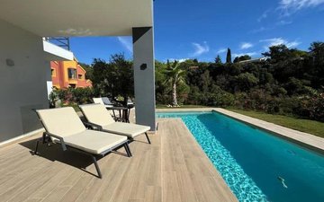 Property slide 10