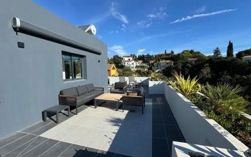 Property slide 18