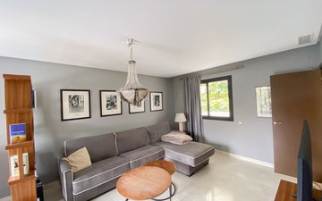 Property slide 20