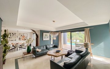 Property slide 4
