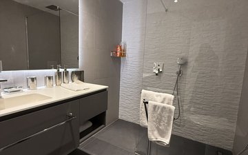 Property slide 22