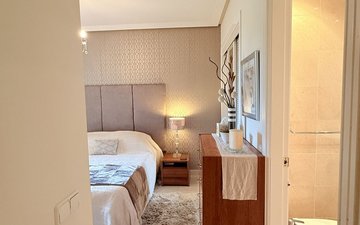 Property slide 32