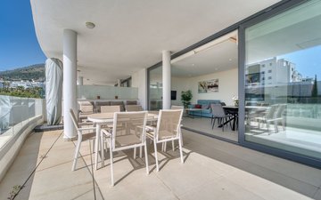 Property slide 10