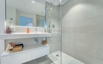 Property slide 18
