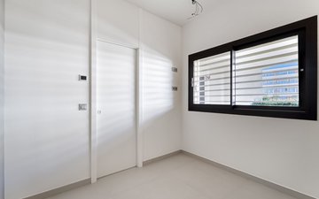 Property slide 18