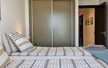 Property slide 32
