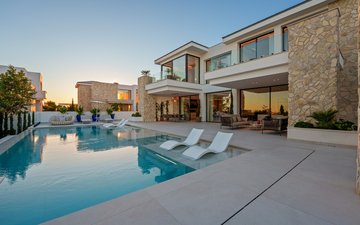 Property slide 17