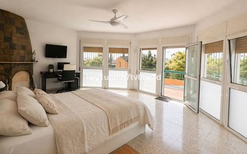 Property slide 18