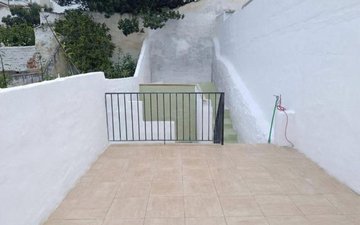Property slide 39