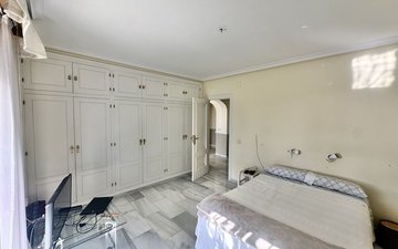 Property slide 25