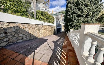 Property slide 46