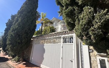 Property slide 48