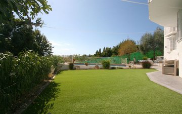 Property slide 18