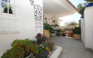 Property slide 25