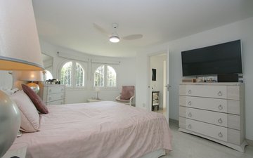 Property slide 31