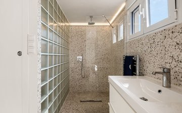 Property slide 16