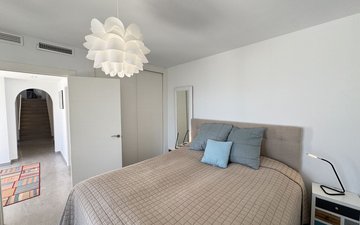 Property slide 40