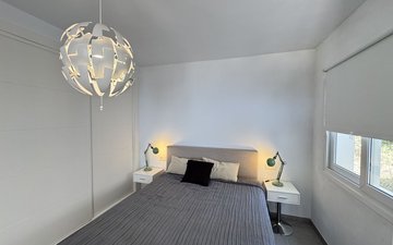 Property slide 44