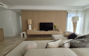 Property slide 22