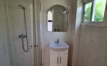 Property slide 20