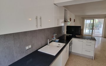 Property slide 7
