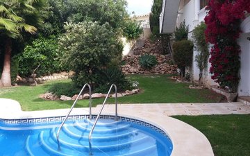 Property slide 10
