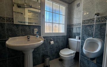Property slide 32