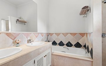 Property slide 41
