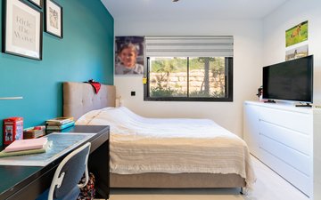 Property slide 25