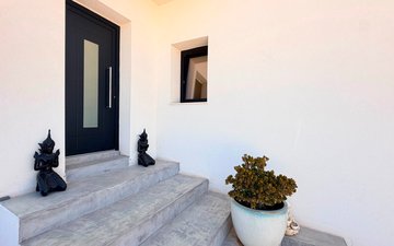 Property slide 18