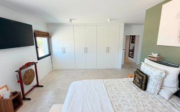 Property slide 40
