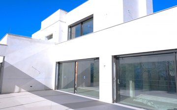 Property slide 16